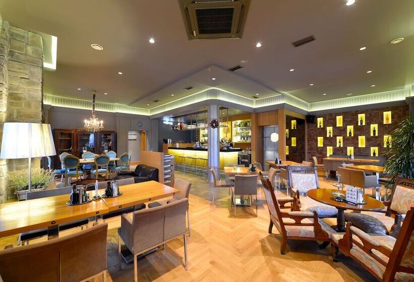 هتل 7 Rooms Adults Only