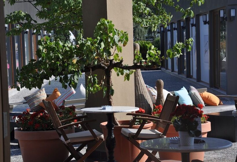 هتل 7 Rooms Adults Only