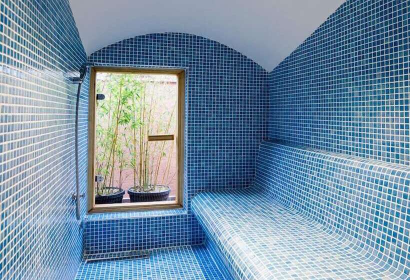 هتل 7 Rooms Adults Only