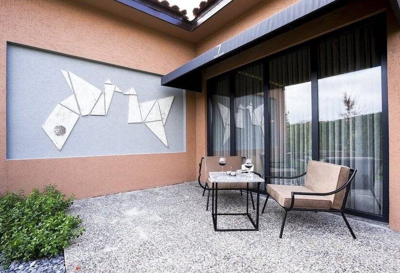 هتل 7 Rooms Adults Only