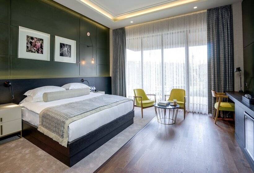 هتل 7 Rooms Adults Only