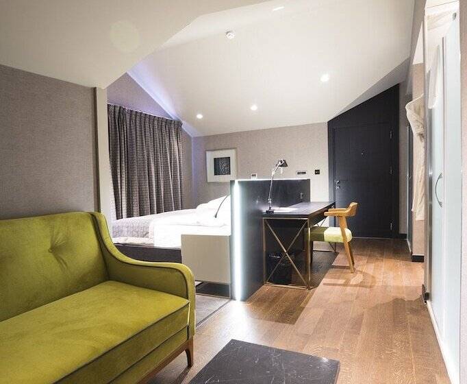 هتل 7 Rooms Adults Only