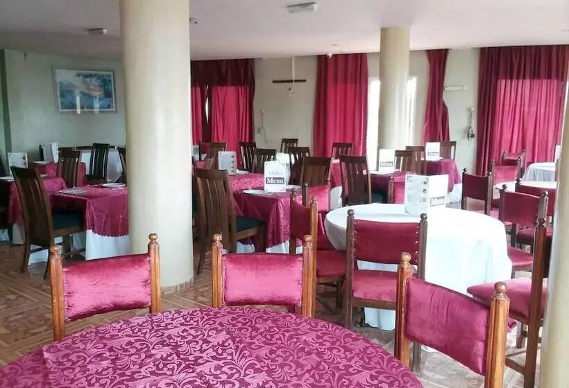 هتل Hôtel Café Restaurant Assaka