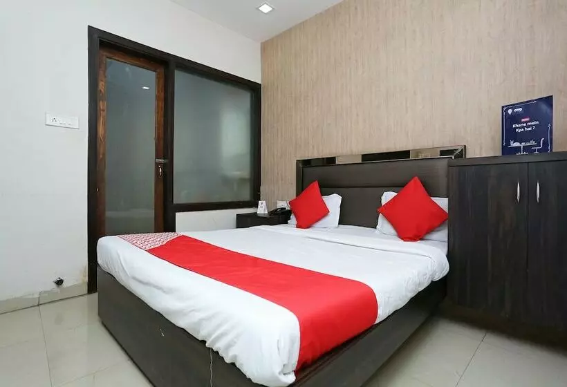 Hotelli Oyo 6325  Kiran