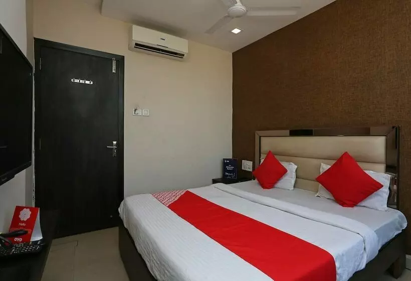 Hotelli Oyo 6325  Kiran