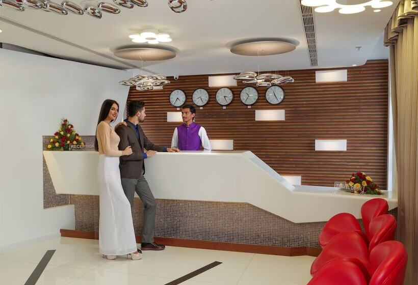 فندق The Blooms Cochin