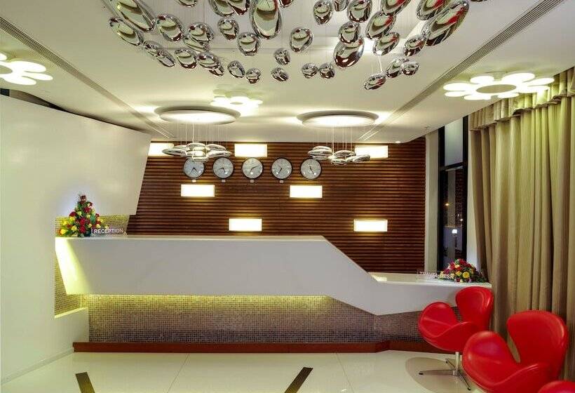 فندق The Blooms Cochin