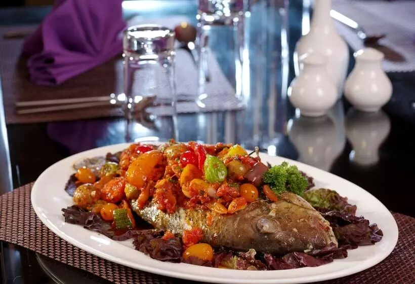 ホテル The Blooms Cochin