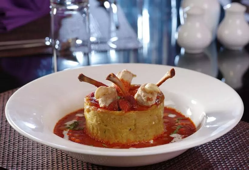 ホテル The Blooms Cochin