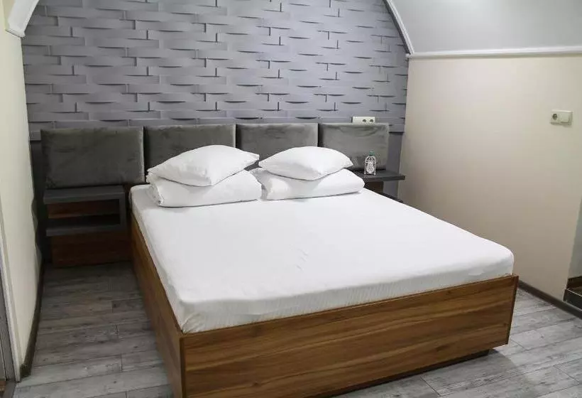 Square Hostel