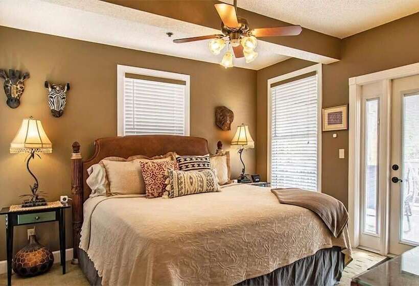 민박 At Journey S End