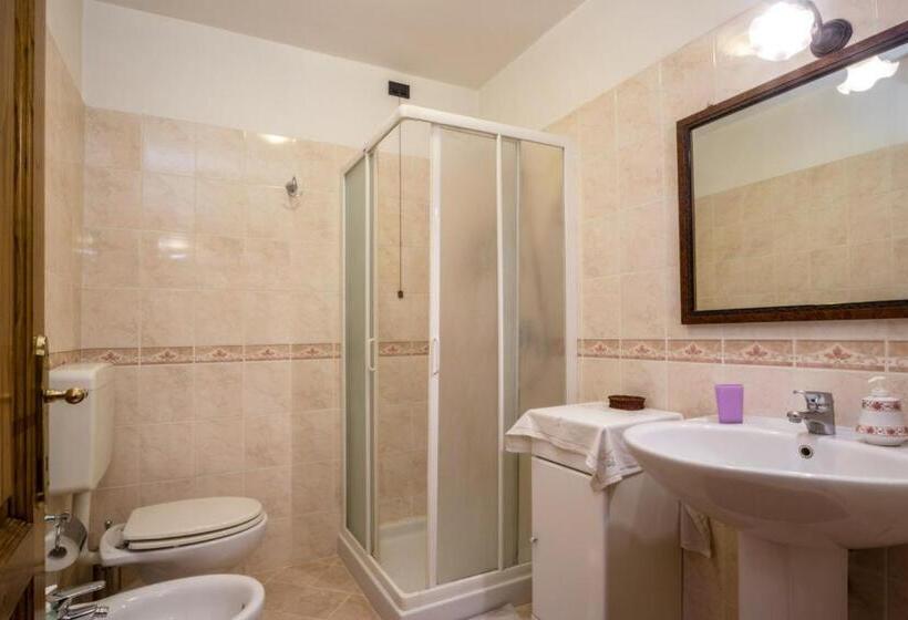 تختخواب و صبحانه Il Giglio D'oro