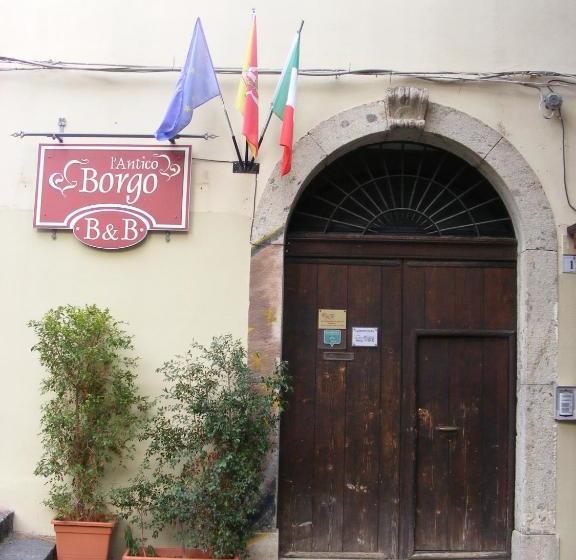 تختخواب و صبحانه L Antico Borgo