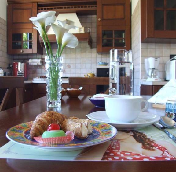 تختخواب و صبحانه L Antico Borgo