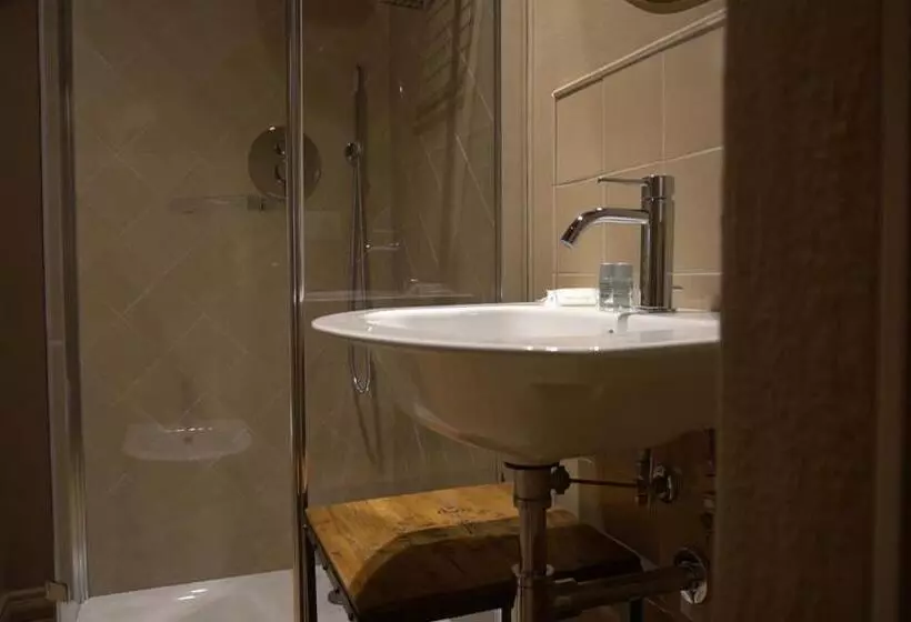 Aamiaismajoitus (B&B) Oberdan Ospitalita