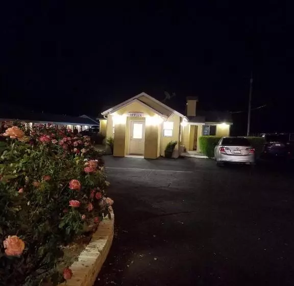 Edgewood Motel