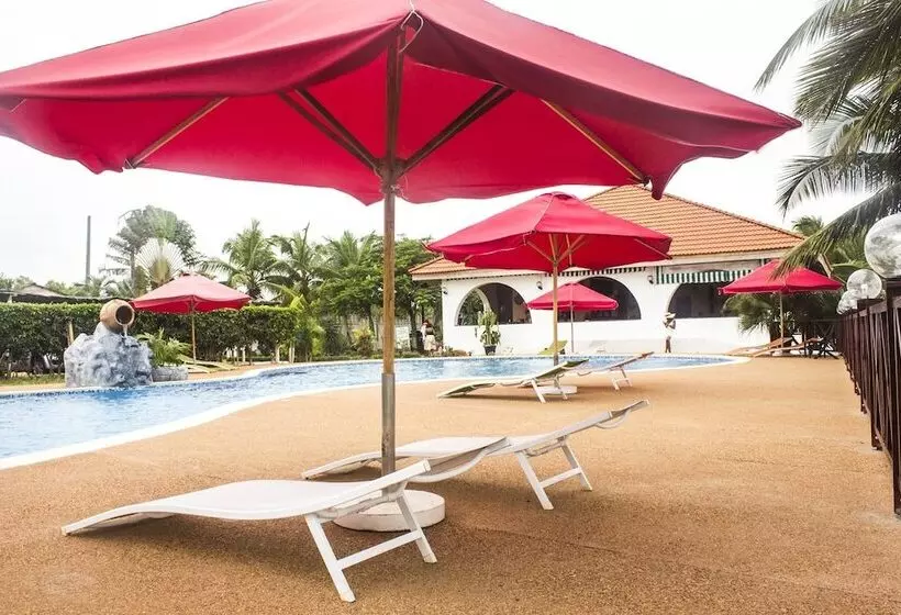 هتل Akwa Beach