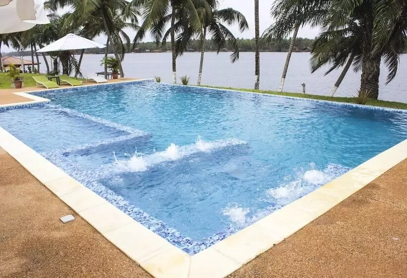 هتل Akwa Beach
