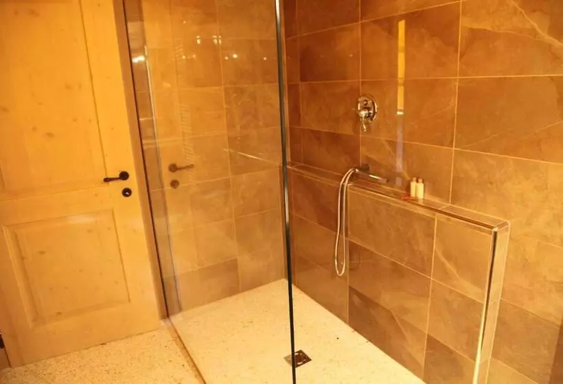 Hotelli Alle Ciaspole