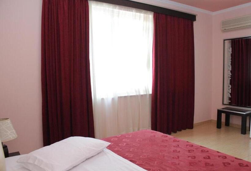 ホテル Fieri International