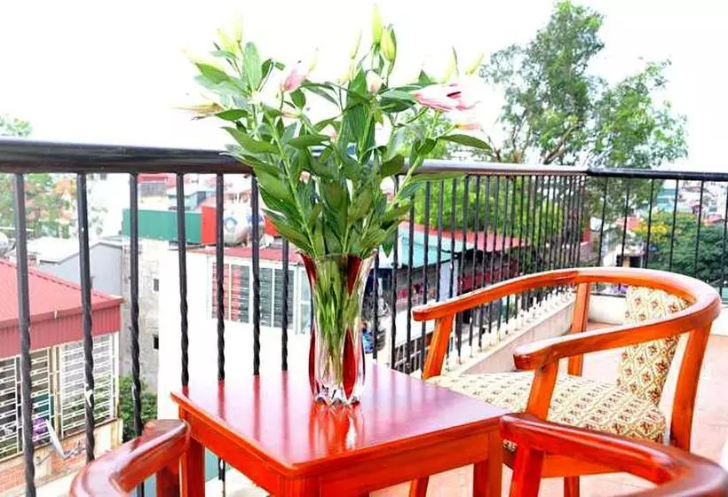 Sunflower Hotel & Travel