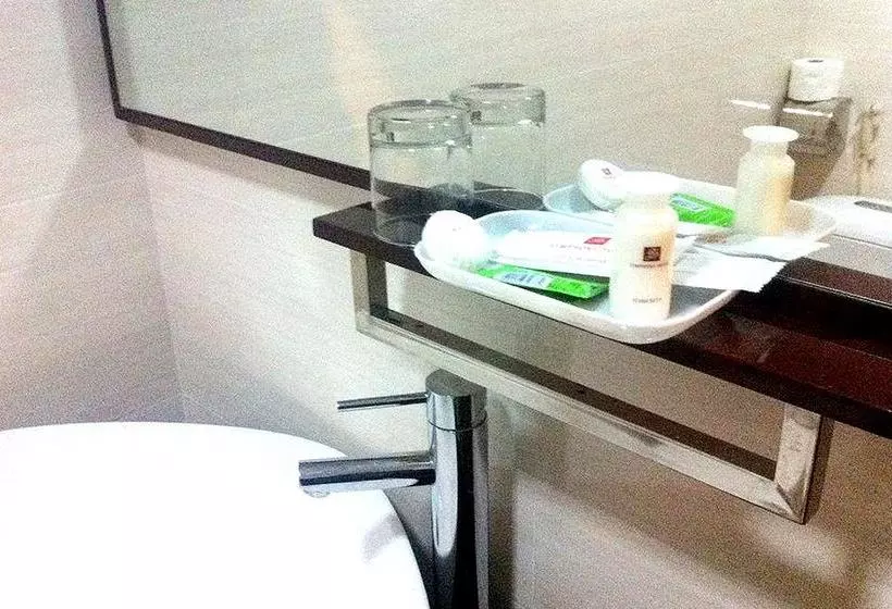 Sunflower Hotel & Travel