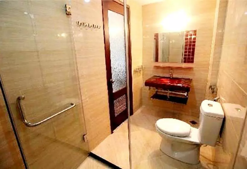 Sunflower Hotel & Travel