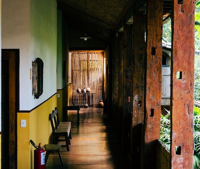 Hotel Pousada D Oleo De Guignard