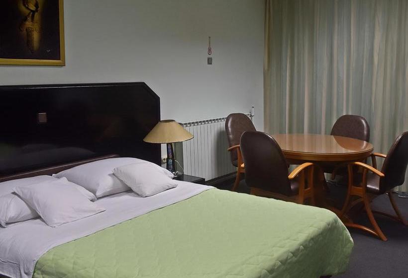 هتل Tasino Cesmice