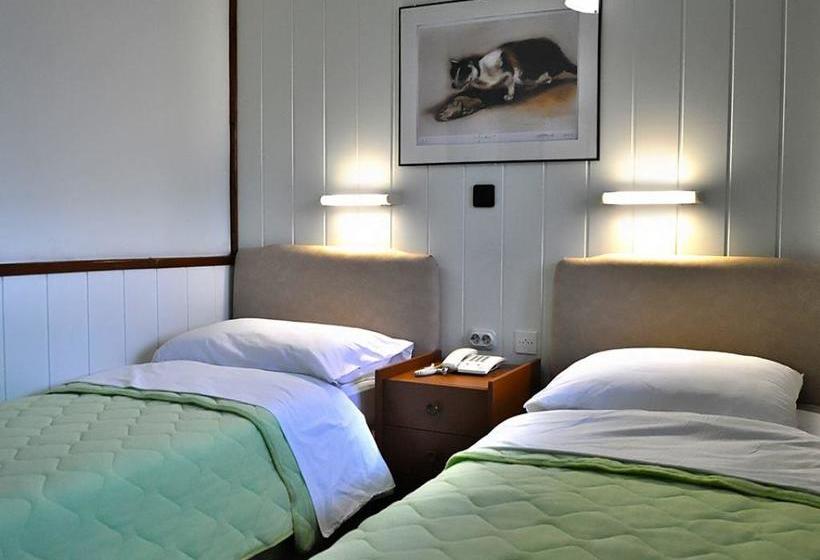 هتل Tasino Cesmice