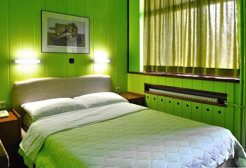 هتل Tasino Cesmice