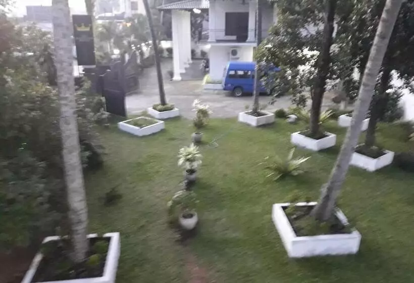 ホテル The Kingston