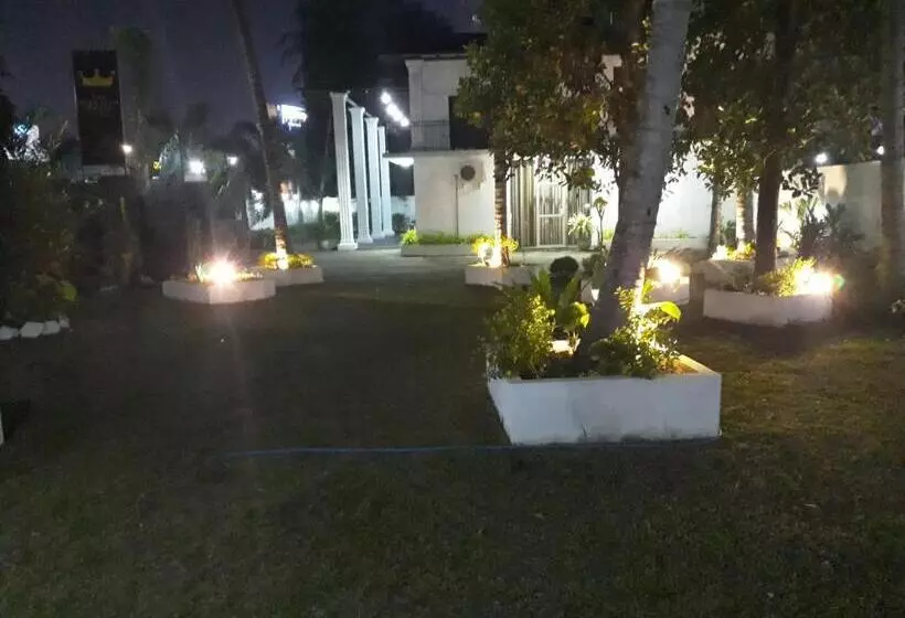 ホテル The Kingston