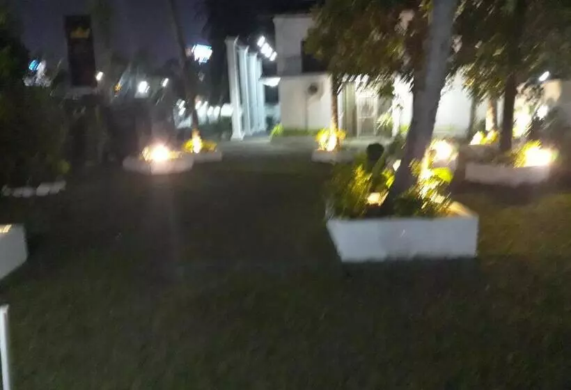 ホテル The Kingston