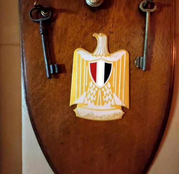 هتل Triomphe Hostel