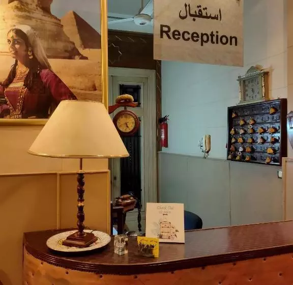 هتل Triomphe Hostel
