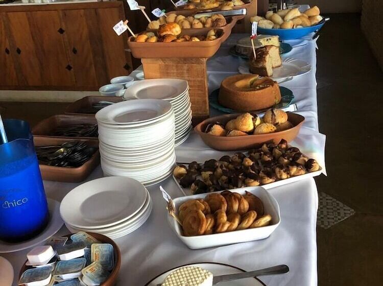 בית מלון כפרי Vila Chico