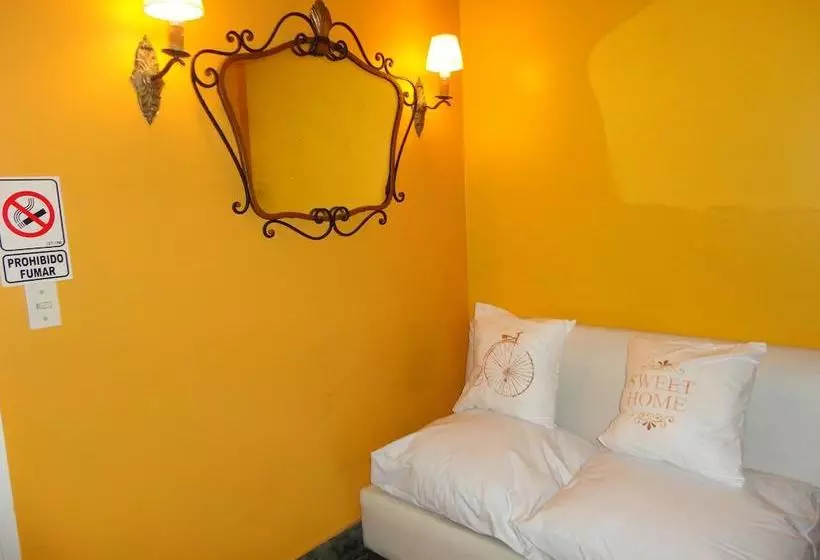 هاستل La Casa Del Girasol Residencia Universitaria