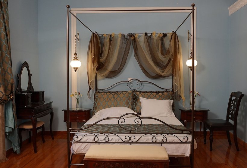 Athens Family Apartments