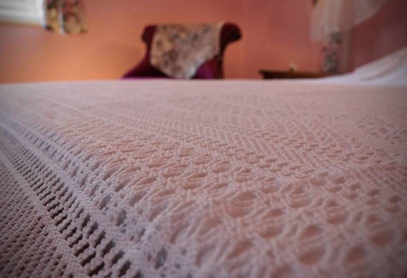 Athens Family Apartments