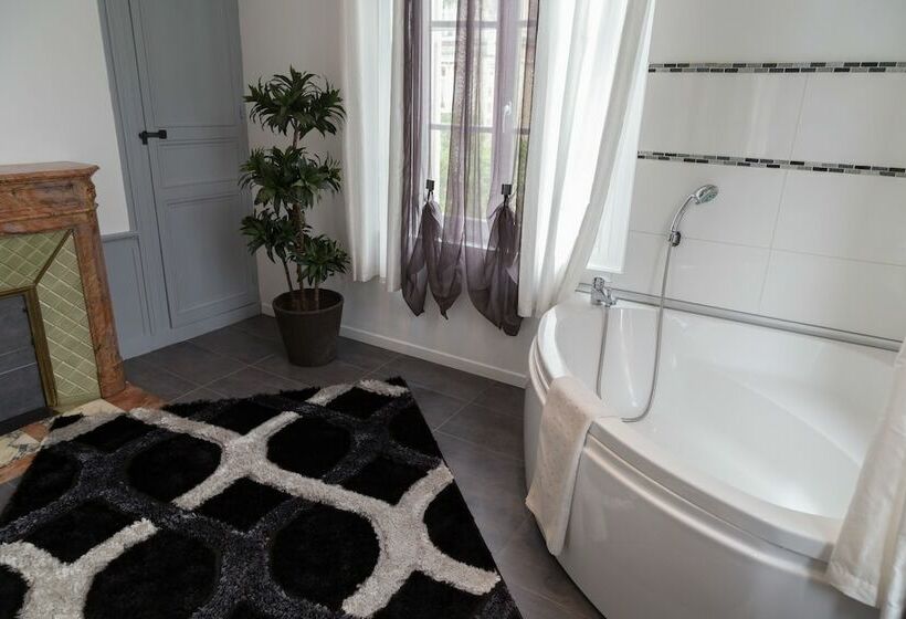 مبيت وإفطار Bed&breakfast  Gîte  La Demeure D Eirene