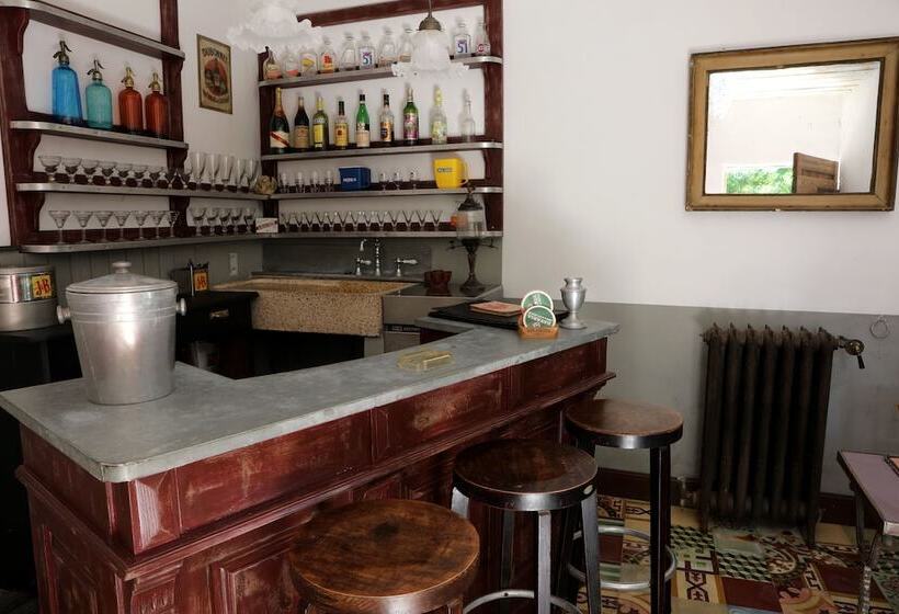 مبيت وإفطار Justin De Provence