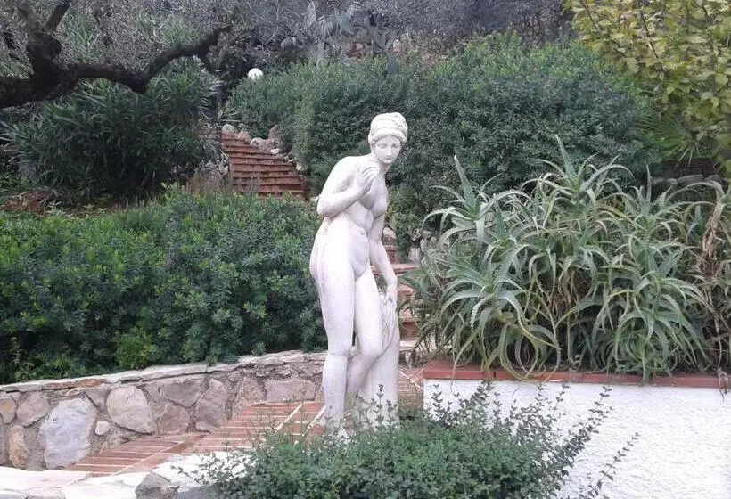 ベッドアンドブレックファースト La Maison Galu