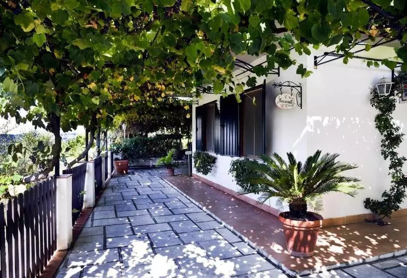 ベッドアンドブレックファースト La Maison Galu