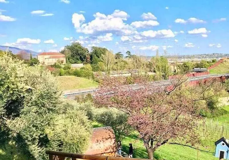 ベッドアンドブレックファースト Agriturismo La Vigna Di Sarah