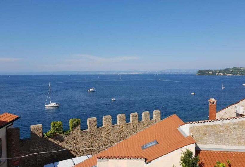 تختخواب و صبحانه Max Piran