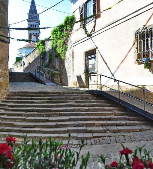 تختخواب و صبحانه Max Piran