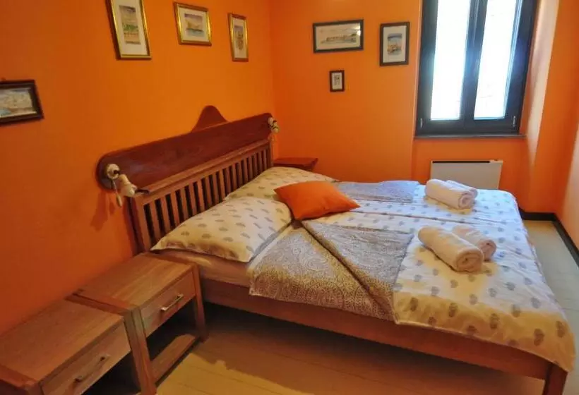 تختخواب و صبحانه Max Piran