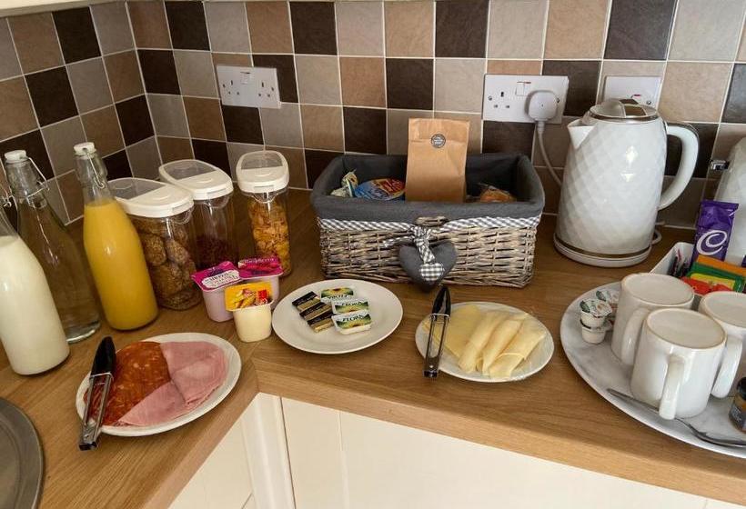 민박 The Ashville Mews