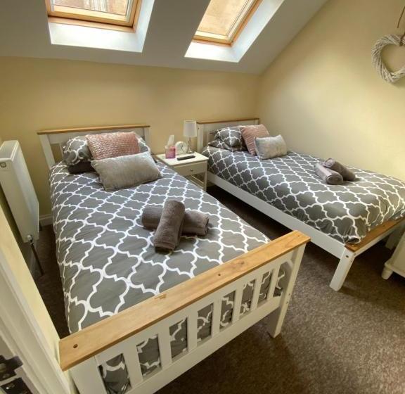 민박 The Ashville Mews